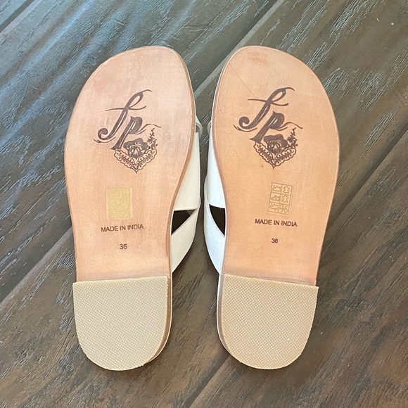 NWT Free People Del Mar Slide Sandals White Size 36 **SOLD OUT STYLE** - Picture 8 of 10